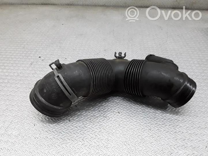 Volkswagen Golf V Część rury dolotu powietrza 3C0129654