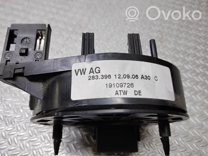 Volkswagen Polo IV 9N3 Innesco anello di contatto dell’airbag (anello SRS) 283396