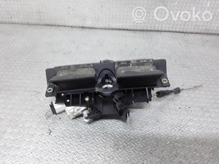 Audi A6 S6 C5 4B Loading door exterior handle 8D9827565H