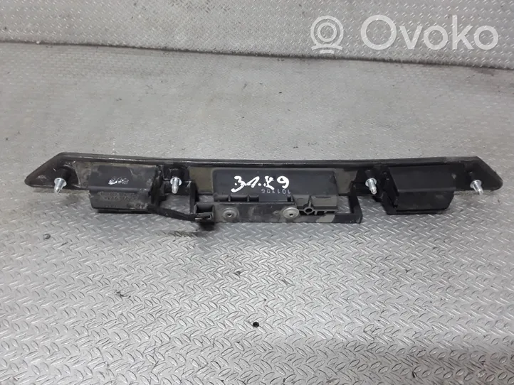 Audi A4 S4 B7 8E 8H Poignée extérieure de porte de chargement 8P0827574