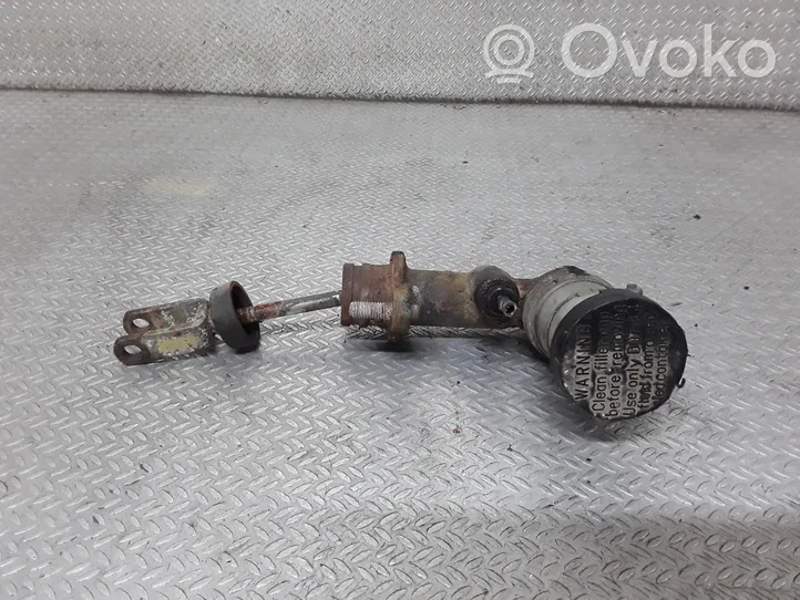 Opel Frontera A Główny cylinder sprzęgła 