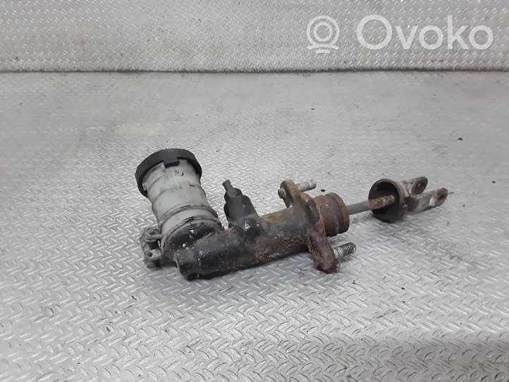 Opel Frontera A Główny cylinder sprzęgła 