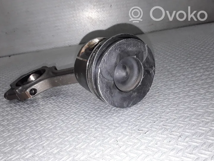 Opel Signum Piston with connecting rod 