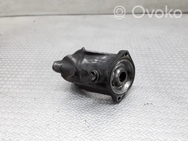 Volkswagen Transporter - Caravelle T4 Halterung Ölfilter / Ölkühler 074115417