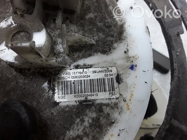 Opel Insignia A In-tank fuel pump 15776410