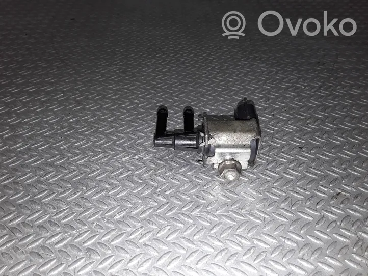 Suzuki Grand Vitara II Turboahtimen magneettiventtiili K5T48486