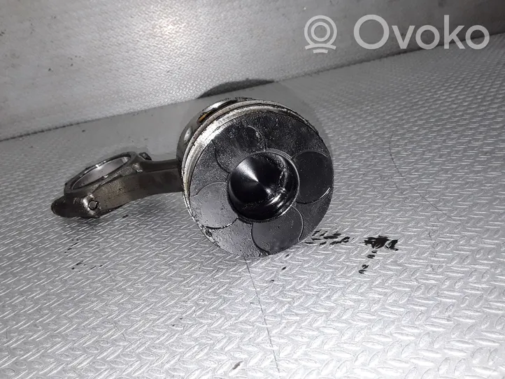 Audi A3 S3 8P Piston avec bielle 