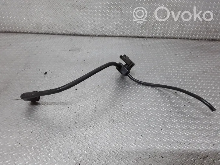 Opel Vivaro Tuyau depression pompe à vide 