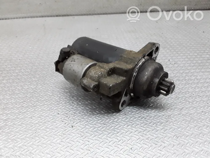 Volkswagen Polo IV 9N3 Starter motor 0001123018