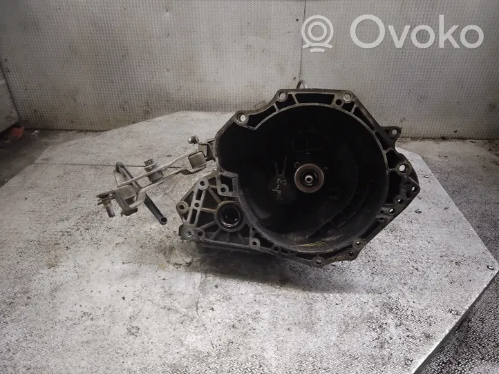 Opel Corsa C Mechaninė 5 pavarų dėžė F13C374