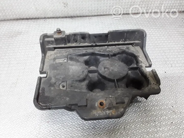 Audi A3 S3 8L Akumuliatoriaus tvirtinimo padas 1J0915333A