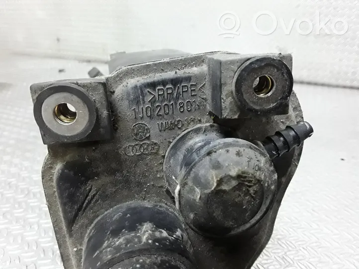 Audi A3 S3 8L Cartouche de vapeur de carburant pour filtre à charbon actif 1J0201801