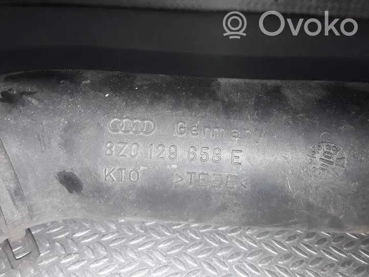 Audi A2 Деталь (детали) канала забора воздуха 8Z0129658E