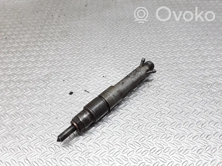Volkswagen PASSAT B5 Injecteur de carburant 038130202A