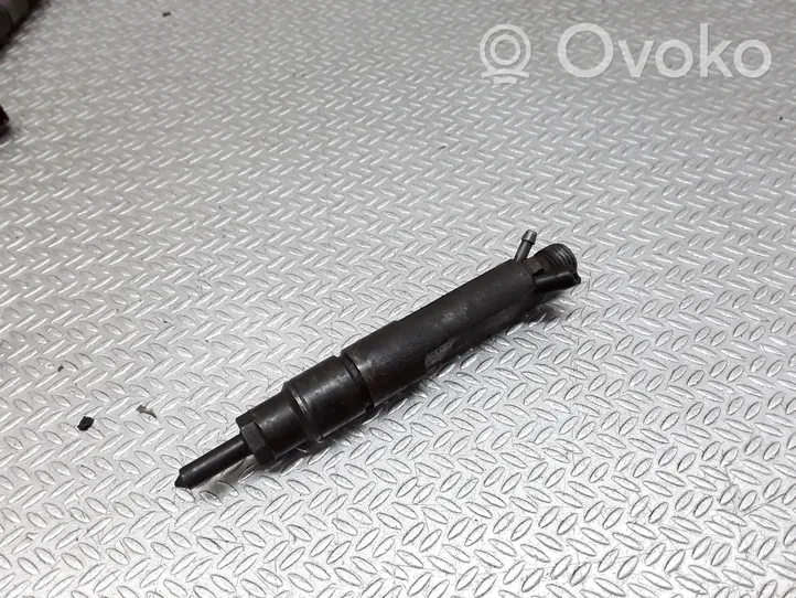 Volkswagen Sharan Injecteur de carburant 028130201G