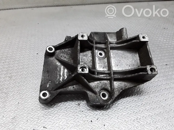 Audi A4 S4 B5 8D Soporte de montaje del compresor de A/C 058260885