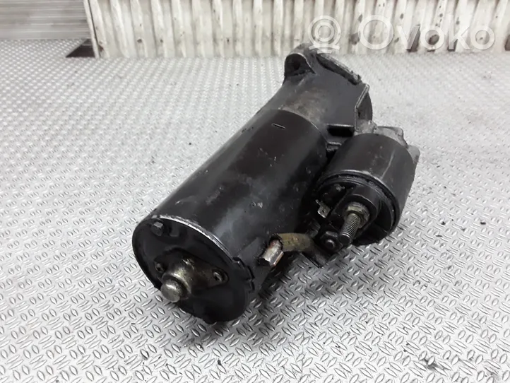 Volkswagen PASSAT B5.5 Starter motor 068911024H