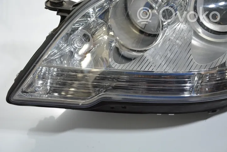 Mercedes-Benz ML W164 Lampa przednia A1648207161