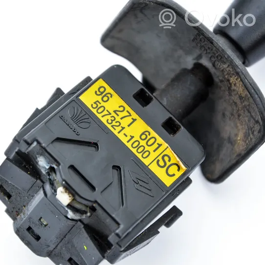 Daewoo Nubira Interruptor/palanca de limpiador de luz de giro 96271601