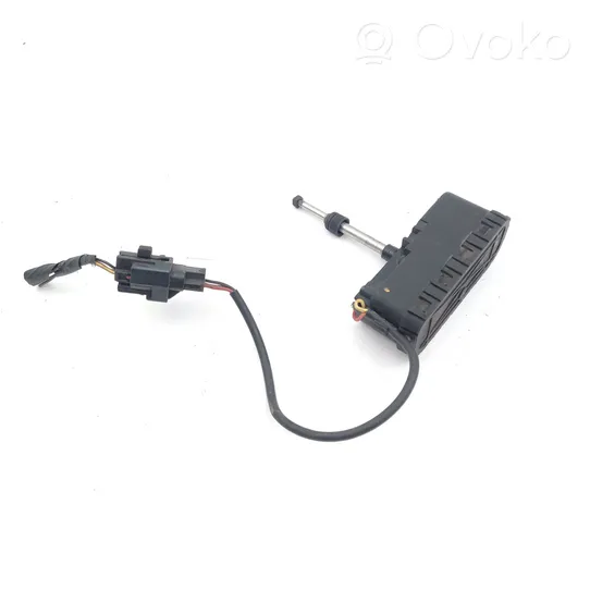 Volvo V70 Ugello a spruzzo lavavetri per faro 0390206217