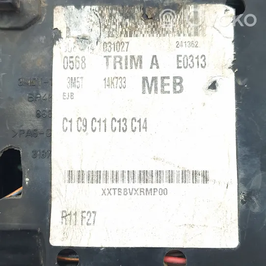 Ford C-MAX I Fuse module 3M5T14A067BB