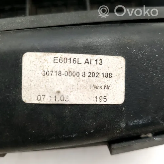 BMW 3 E46 Inne części wnętrza samochodu 8202188