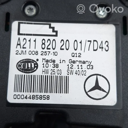 Mercedes-Benz E W211 Luce interna per portiera anteriore A2118202001