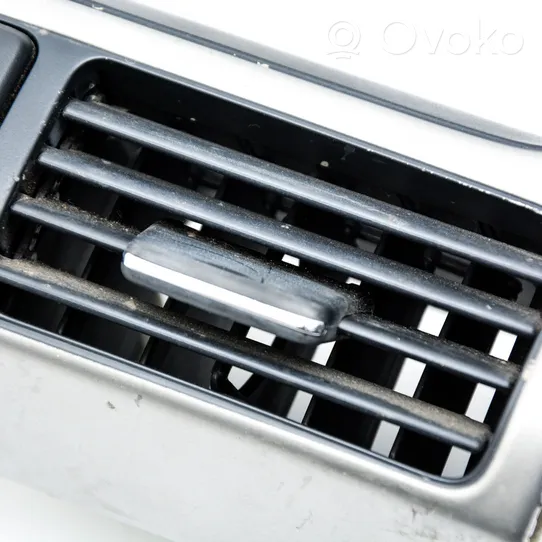 Honda CR-V Garniture, panneau de grille d'aération latérale 77250-S9A-0131