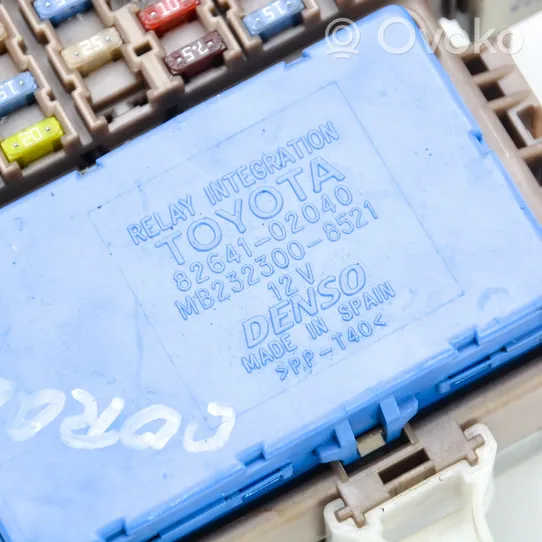 Toyota Corolla E120 E130 Komputer / Sterownik ECU i komplet kluczy 89661-02A60