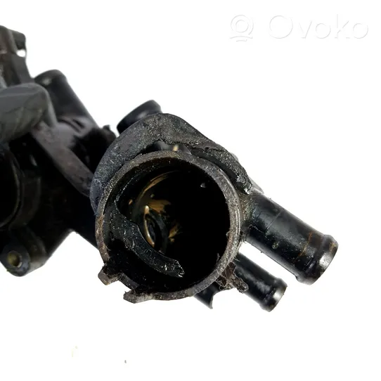 Skoda Fabia Mk1 (6Y) Obudowa termostatu 030121121C