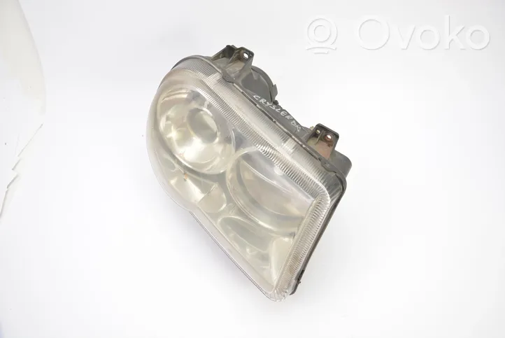 Chrysler 300 - 300C Phare frontale 4805760AF