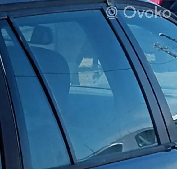 BMW 3 E46 Sliding door window/glass 8208998