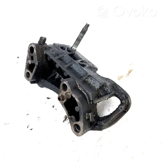 Ford C-MAX I Engine mount bracket NA