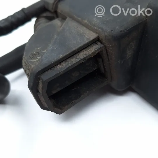 Opel Corsa C Aktyvios anglies (degalų garų) filtras 