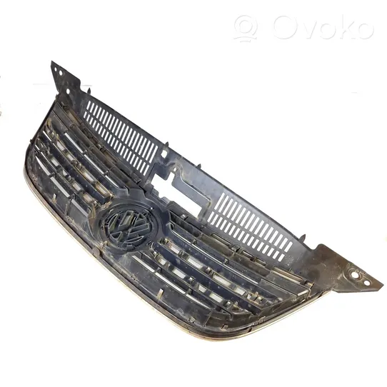 Volkswagen Tiguan Front grill 5N0853653A