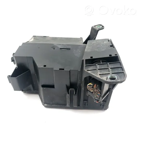 Opel Tigra B Fuse module 0332019452