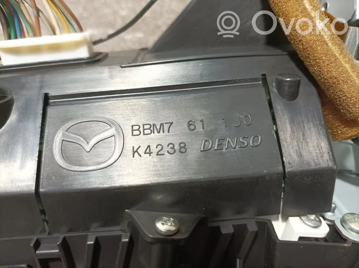 Mazda 3 Monitor / wyświetlacz / ekran 4682008985