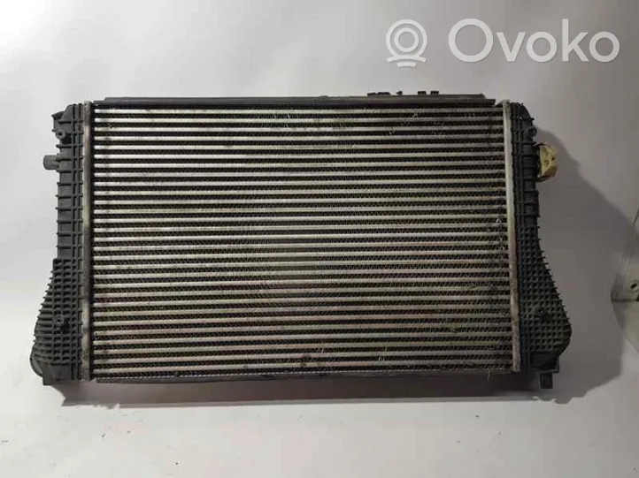 Volkswagen PASSAT B7 Chłodnica powietrza doładowującego / Intercooler 3C0145805AM