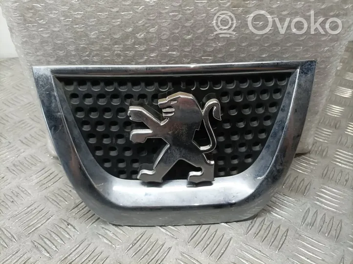 Peugeot 3008 I Etusäleikkö 9685973077