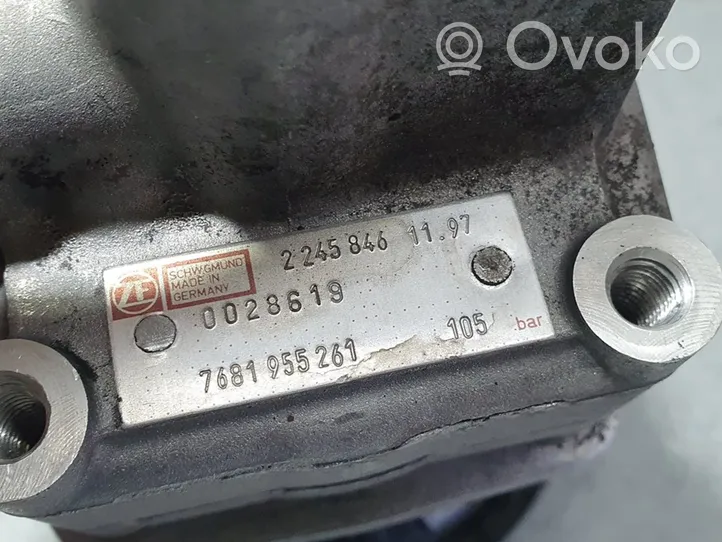 Opel Omega B1 Vairo stiprintuvo siurblys 7681955261