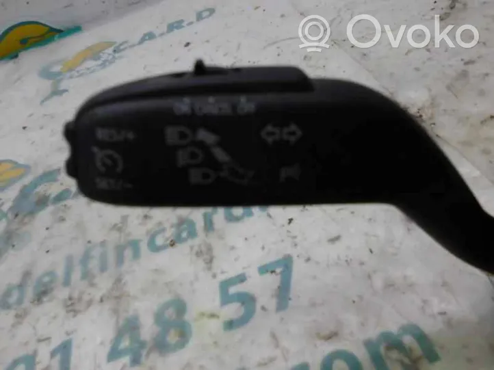 Seat Ibiza IV (6J,6P) Interruptor/palanca de limpiador de luz de giro 