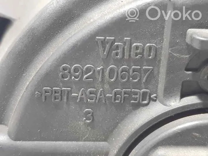Toyota Avensis T250 Feu antibrouillard avant 