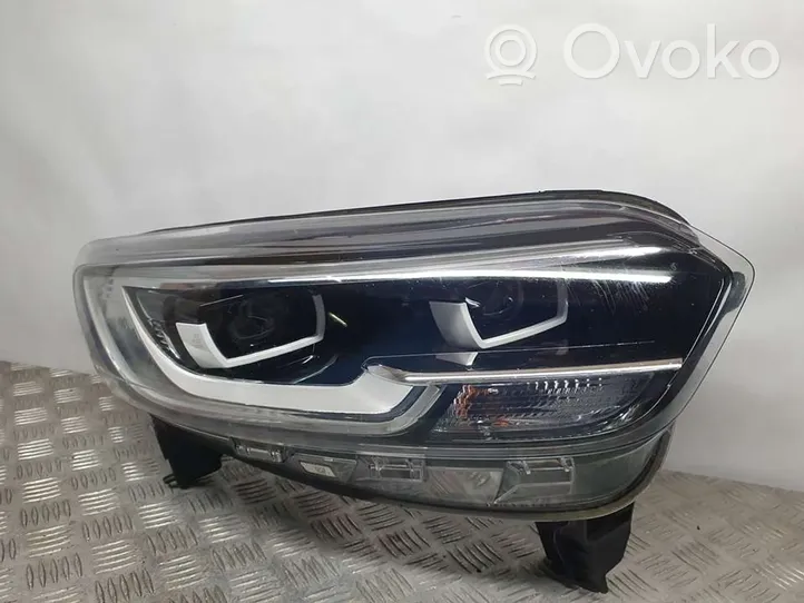 Renault Kadjar Headlight/headlamp 260109679R