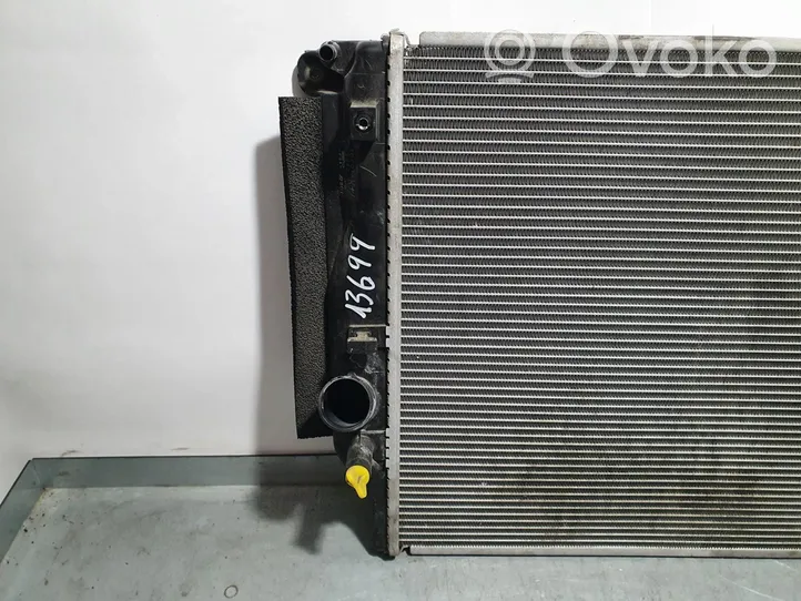 Toyota RAV 4 (XA30) Radiateur de refroidissement 94122201