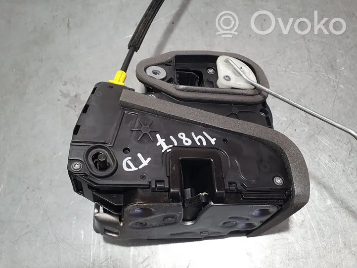 Opel Astra K Serrure de porte arrière 13598385