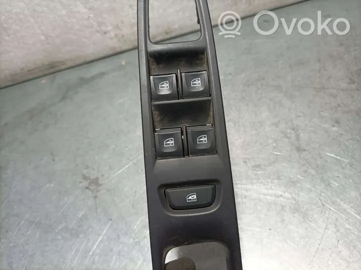 Renault Captur Electric window control switch 254118722R