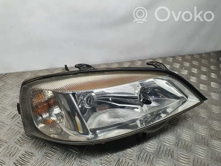 Opel Astra G Передняя фара 90520878