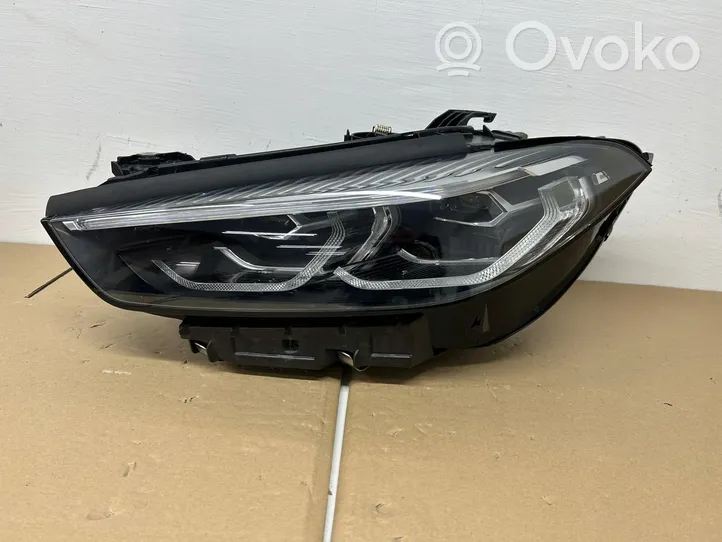 BMW 8 G15 Lampa przednia 5A41025