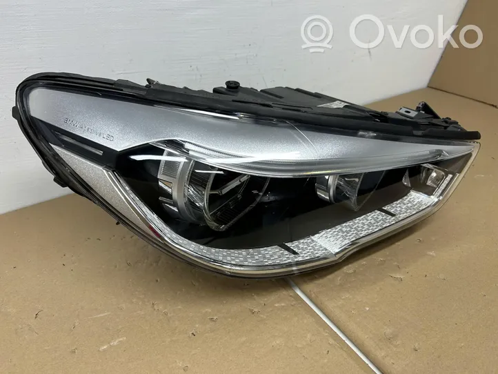 BMW 5 GT F07 Lampa przednia 7410726