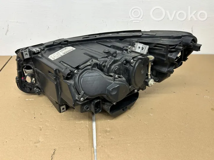 BMW 5 GT F07 Lampa przednia 7410726